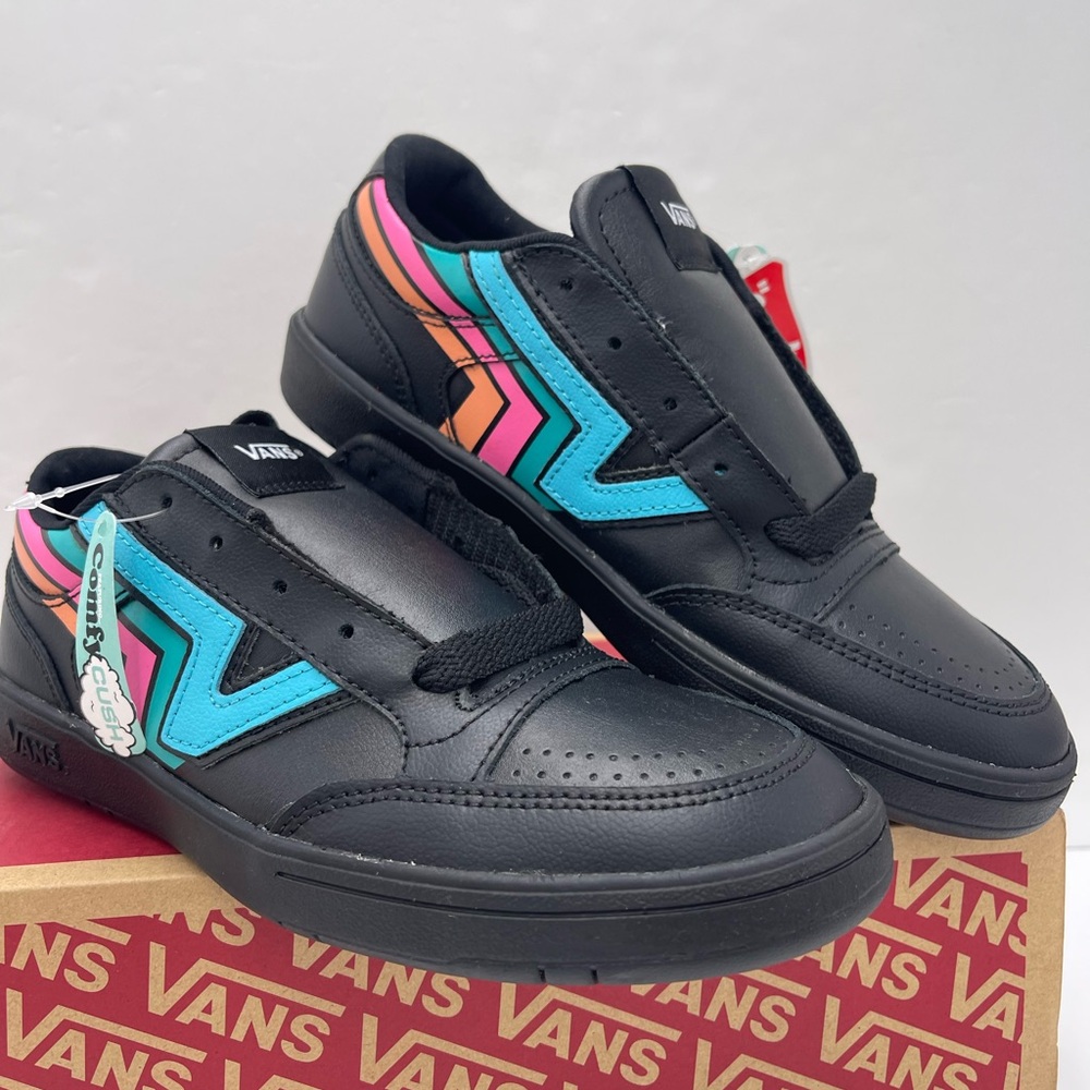 Vans Men’s Lowland Cc (Fader) Black/Multi
VN0A4TZY9OL
Black Multicolor Sneakers - Picture 3 of 16